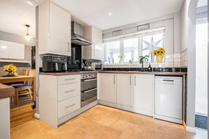 Kitchen- click for photo gallery